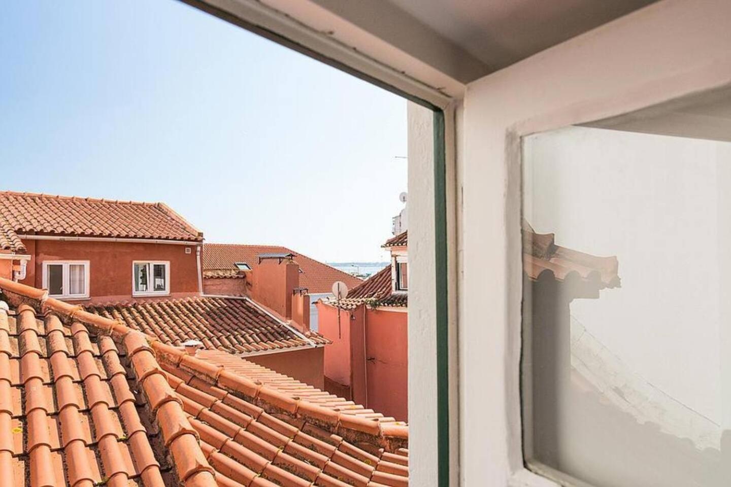 Appartamento Beautiful & Unique Alfama Flat Lisbona Esterno foto